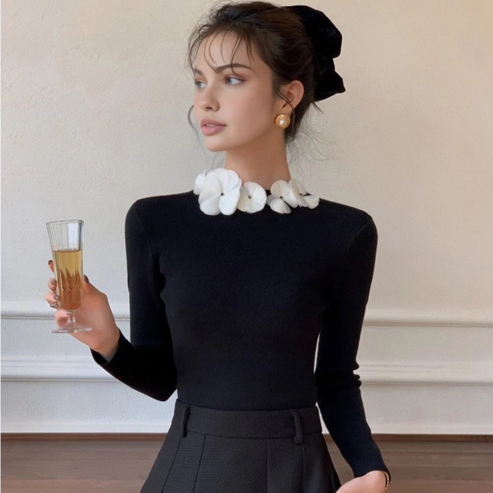 Commense flower long sleeve top